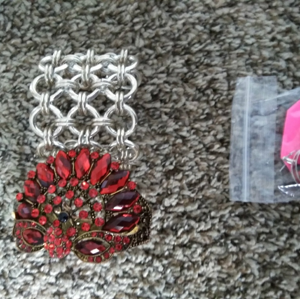 Jewelry - Picture 2 of 7
